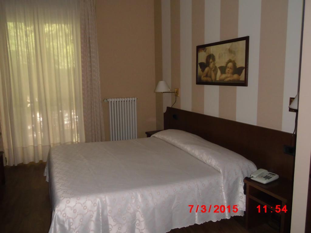 Albergo Ponte Vecchio Черноббіо Номер фото