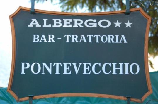 Albergo Ponte Vecchio Черноббіо Екстер'єр фото