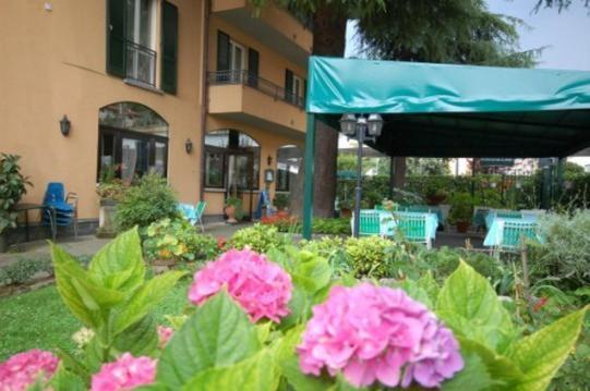 Albergo Ponte Vecchio Черноббіо Номер фото